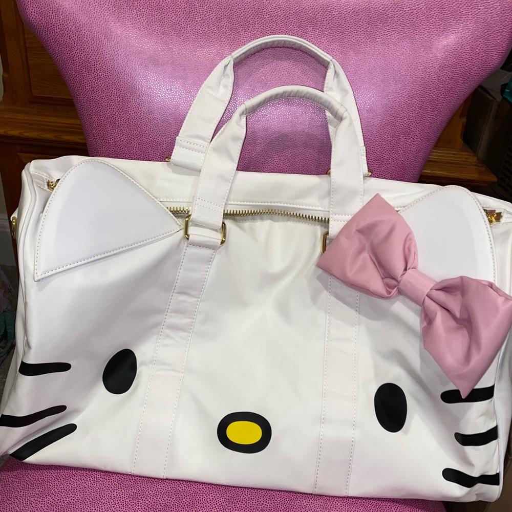 Stoney Clover X Hello Kitty White Face Duffle